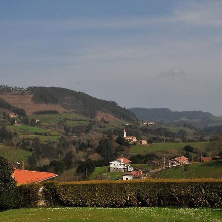 Pensjonat Casa Rural Llugaron I Miravalles Zewnętrze zdjęcie