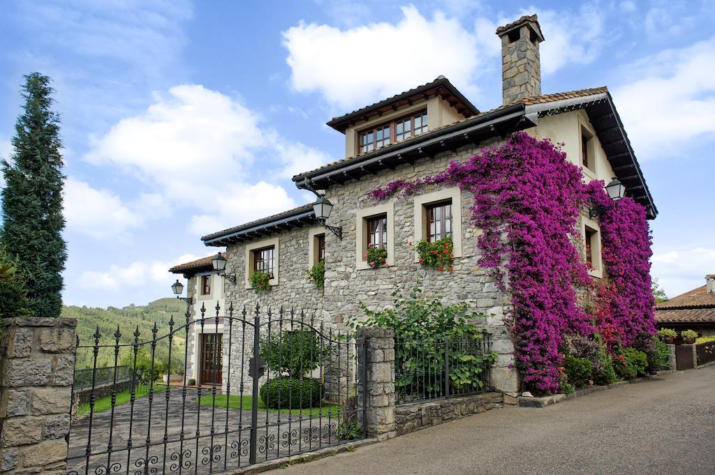 Pensjonat Casa Rural Llugaron I Miravalles Zewnętrze zdjęcie