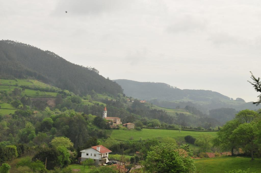 Pensjonat Casa Rural Llugaron I Miravalles Zewnętrze zdjęcie